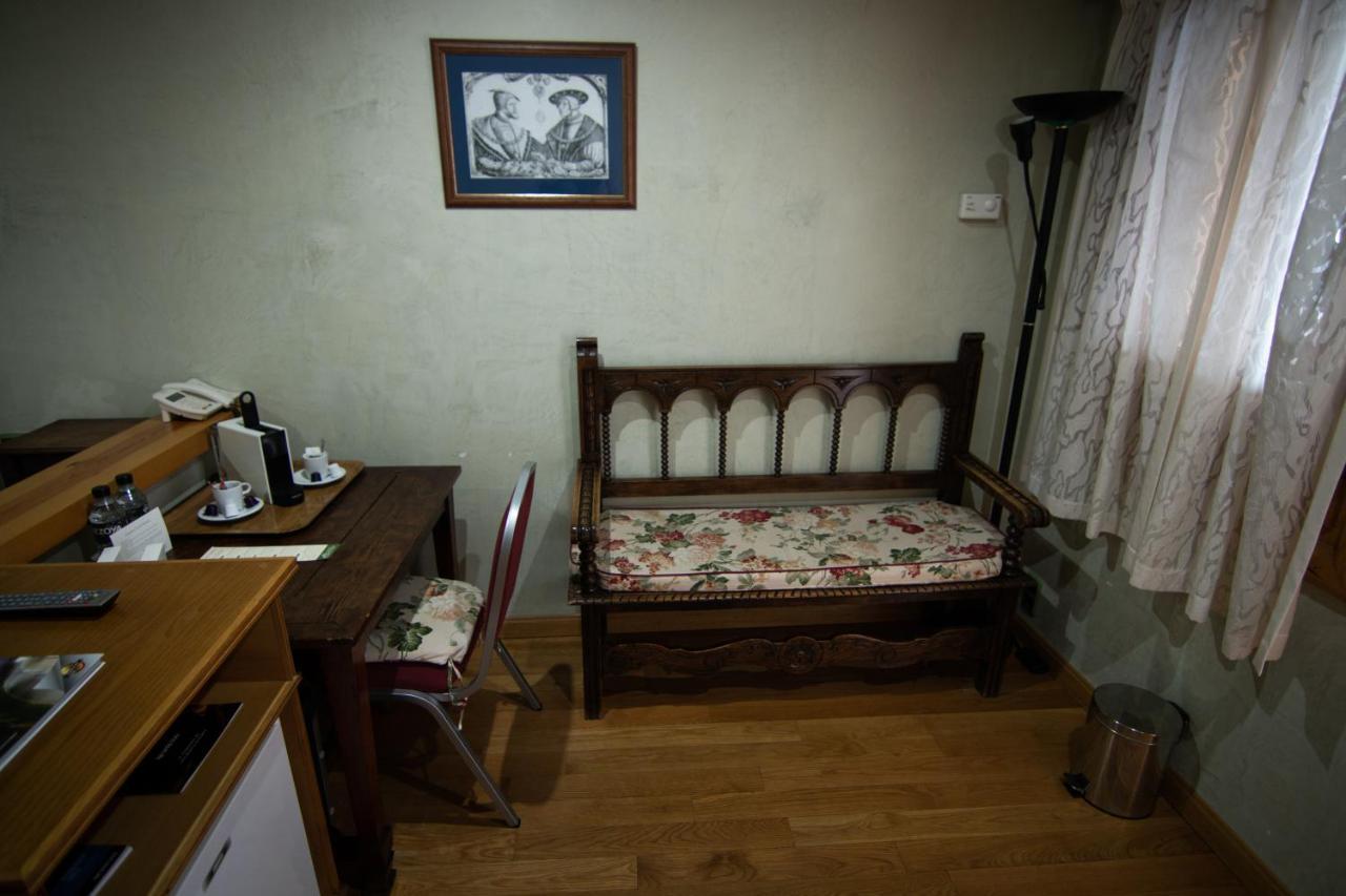 Hospedium Hotel Rural Abadia De Yuste Cuacos De Yuste Extérieur photo