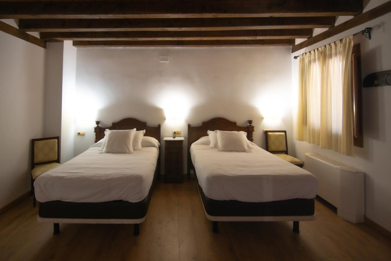 Hospedium Hotel Rural Abadia De Yuste Cuacos De Yuste Extérieur photo