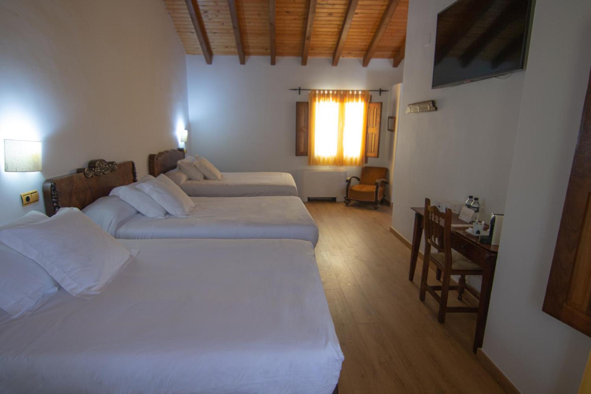 Hospedium Hotel Rural Abadia De Yuste Cuacos De Yuste Extérieur photo