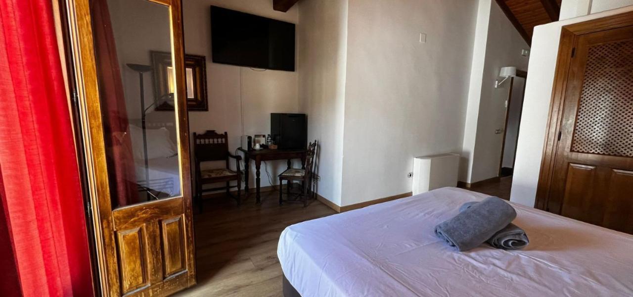 Hospedium Hotel Rural Abadia De Yuste Cuacos De Yuste Extérieur photo